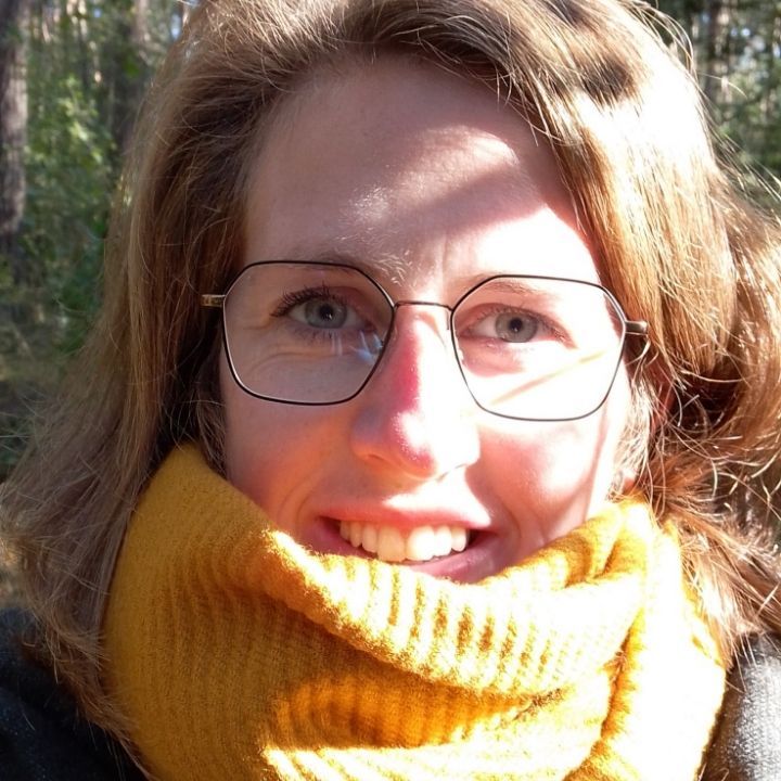 Alinda van Burg